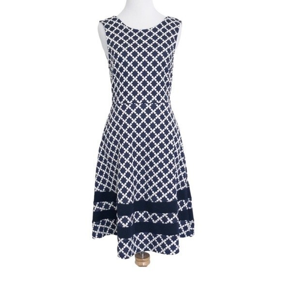 Mauvette Dresses & Skirts - NWT Mauvette Maire Knit Dress for Stitch Fix Women's Size Medium Navy & White